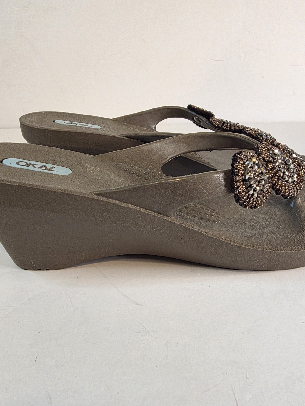 OKAL Gray Wedge Sandals with Beaded Accents Size Medium